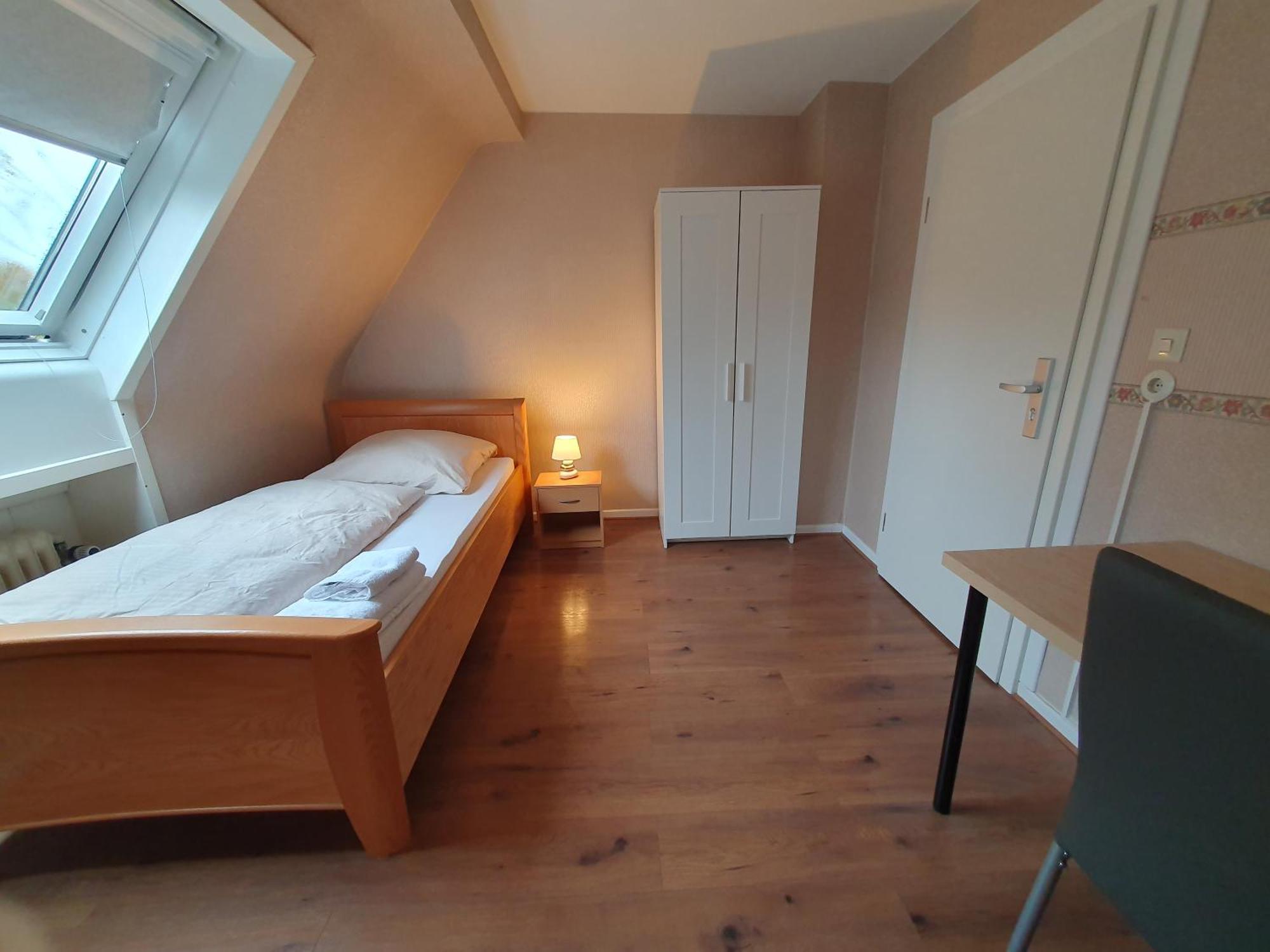 Privatunterkunft Privates Einzelzimmer Direkt An Der Uniklinik *